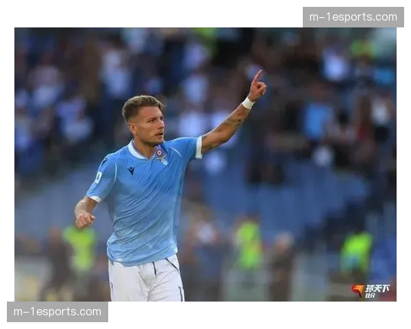 特写：因莫比莱打入生涯第200粒意甲进球后的平静庆祝