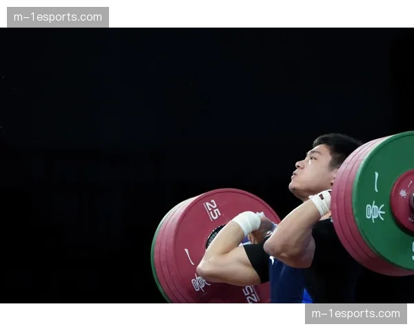 教练的抉择：中国队在男子89公斤级临时调整战术，保金成功