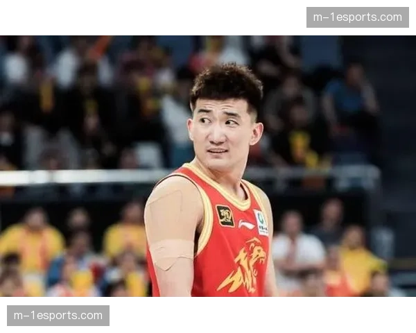 卫冕冠军广厦受本土主力胡金秋孙铭徽和关键外援布朗伤病影响，状态起伏